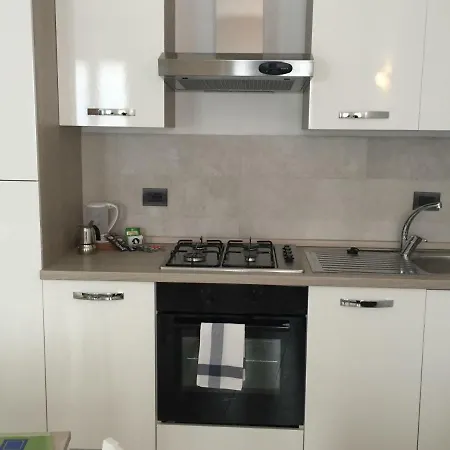 Casa Stefania شقة مانديلو ديل لاريو