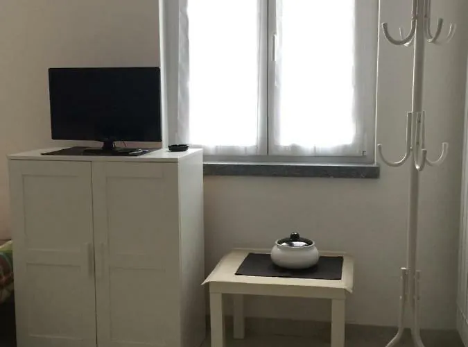 شقة Casa Stefania مانديلو ديل لاريو