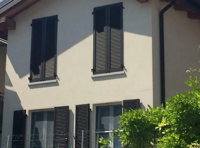 شقة Casa Stefania مانديلو ديل لاريو