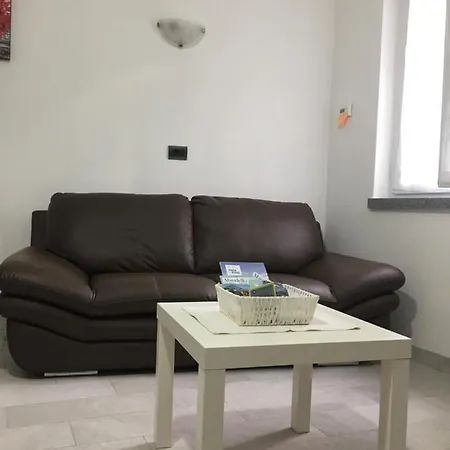 Casa Stefania 曼代洛-德尔拉里奥